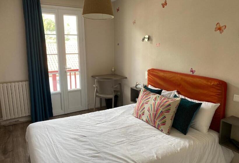 Номер Стандарт, Hôtel Juantorena