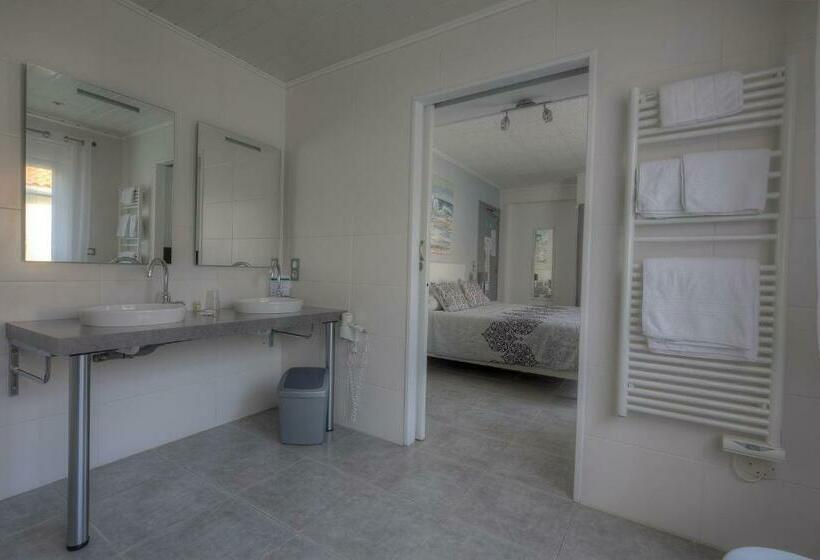 Номер Deluxe, Hôtel Le Nautile