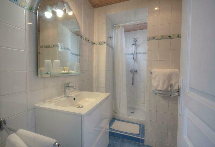 Номер Комфорт, Hôtel Le Nautile