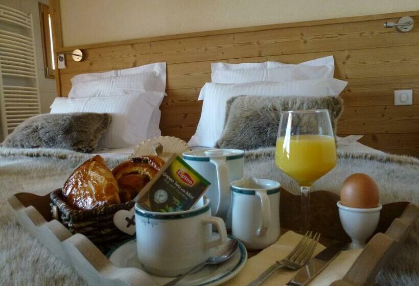 Номер Стандарт с Балконом, Hôtel Restaurant Les Sapins Wellness & Gourmet