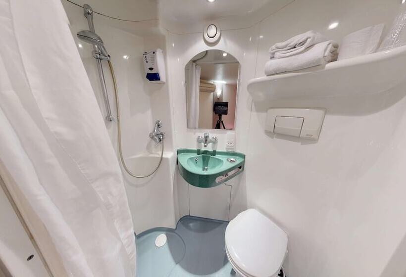 Номер Стандарт Двуспальная Кровать, Kyriad Direct  Poissy   Acheres