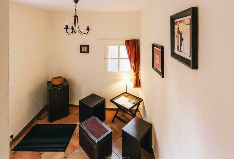 Четырехместный Номер Стандарт, Manoir De Boisvillers