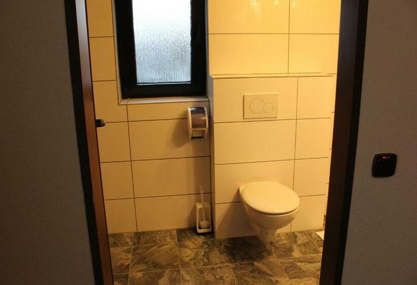 اتاق استاندارد یک نفره, Airport Hotel Zum Taubengrund
