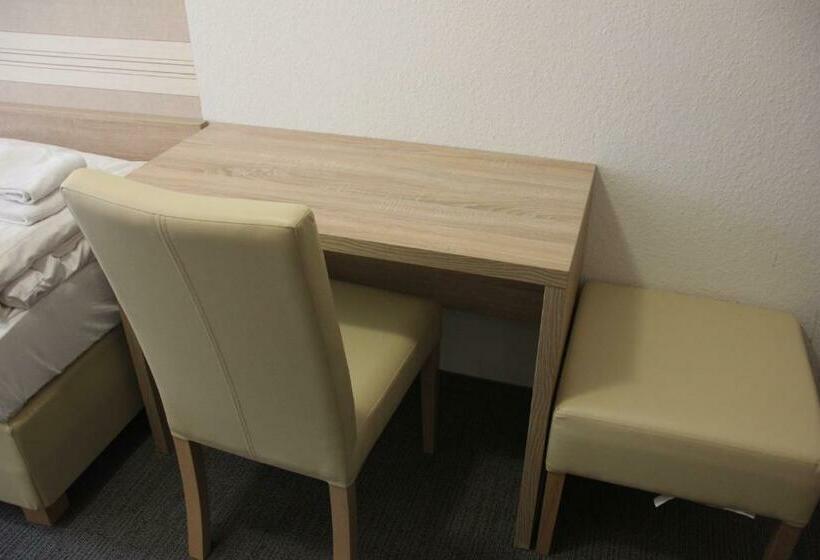 اتاق استاندارد, Airport Hotel Zum Taubengrund