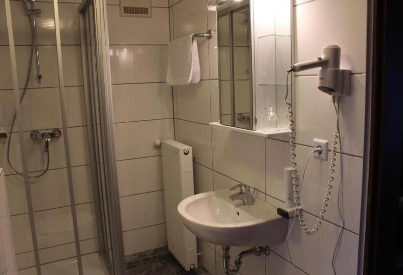 ファミリールーム, Airport Hotel Zum Taubengrund