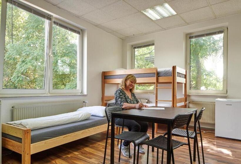 标准四人间共用浴室, K 357   Staffboarding   Personal  Und Monteurzimmervermietung Und Vermittlung In Hamburg Und Umgebun