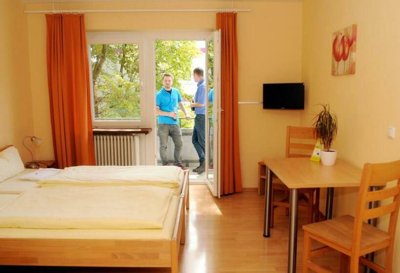 컴포트 룸, Hostel Sleps