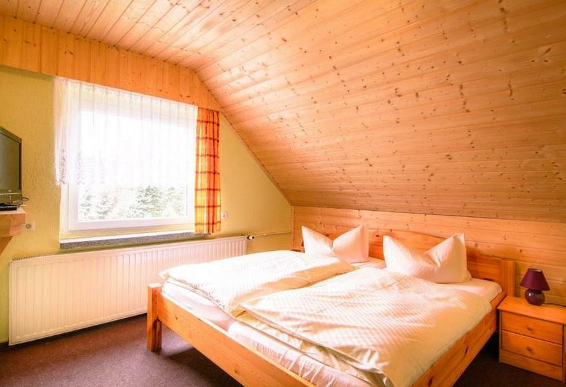 Семейный Номер, Ferienhotel Goldhübel