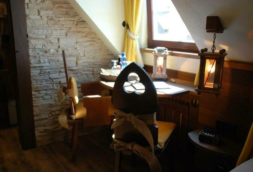 Номер Стандарт Вид на Озеро, Mittelalterhotel Gästehaus Rauchfang