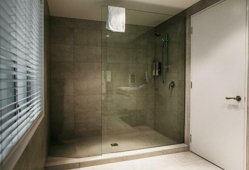 Студио Executive, The Grange Motel