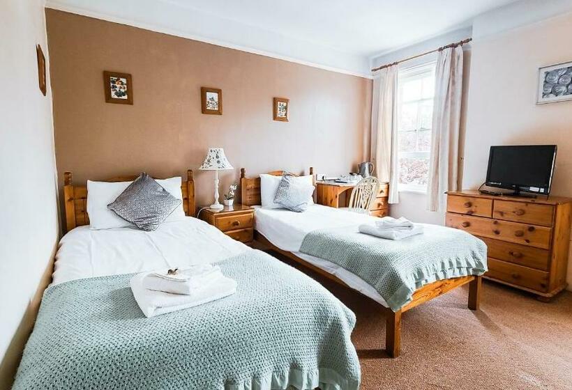 Номер Стандарт, Pickwicks Guest House