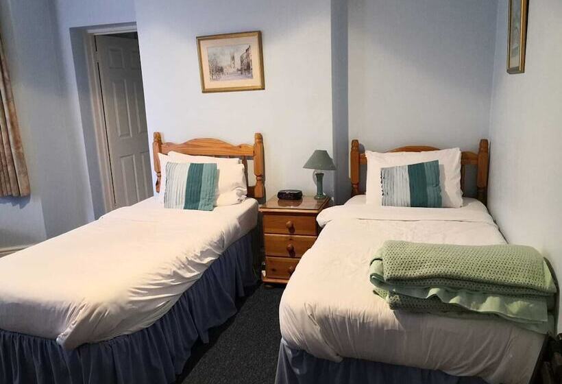 Номер Стандарт, Pickwicks Guest House