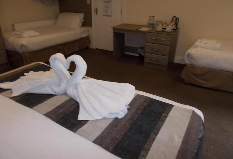 Семейный Номер, Queens Arms Country Inn