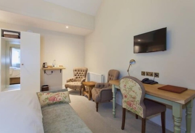 Номер Deluxe, The Inn West End