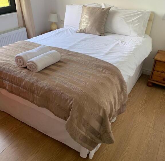 Дом 2 Спальни, The Rocks B&b