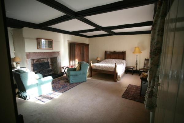 جناح, Blackmore Farm