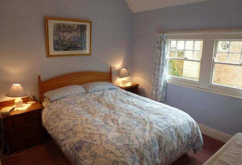 غرفة قياسية, The Garden House Grittleton