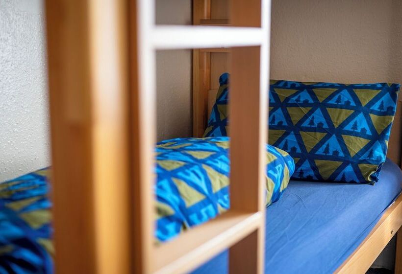 Трехместный Номер Стандарт Совместная Ванная, Braemar Youth Hostel