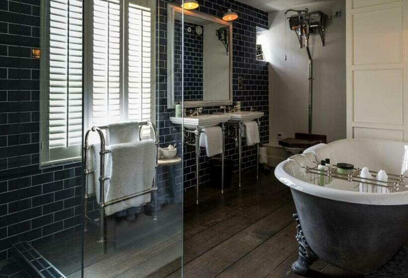 Номер Deluxe, No131 The Promenade