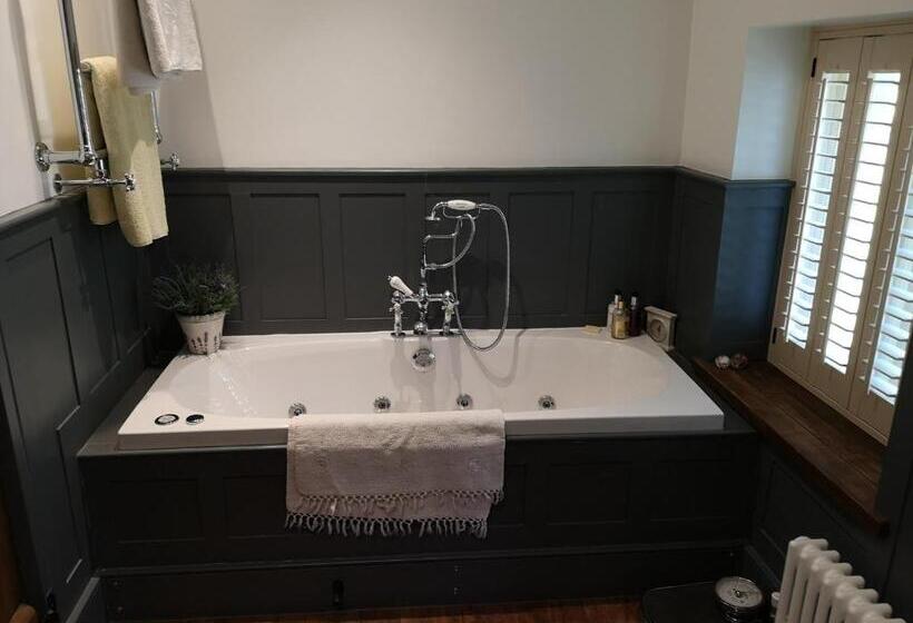 Habitació Estàndard Bany Compartit, Robin Hood Farm B&b