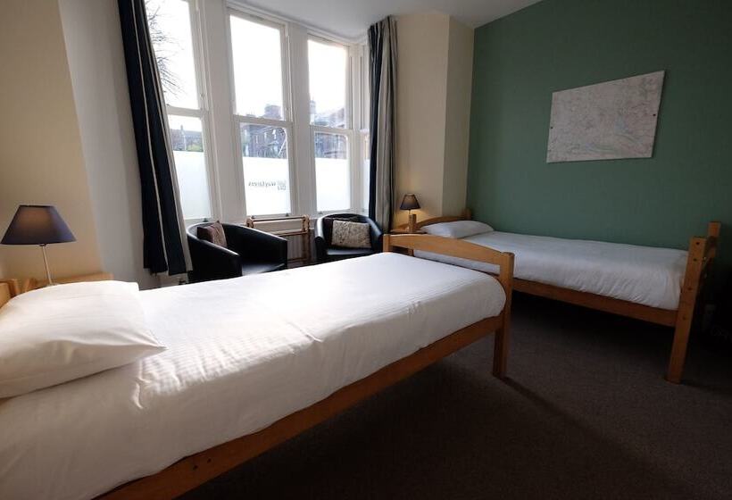 Номер Стандарт, Wayfarers Independent Hostel
