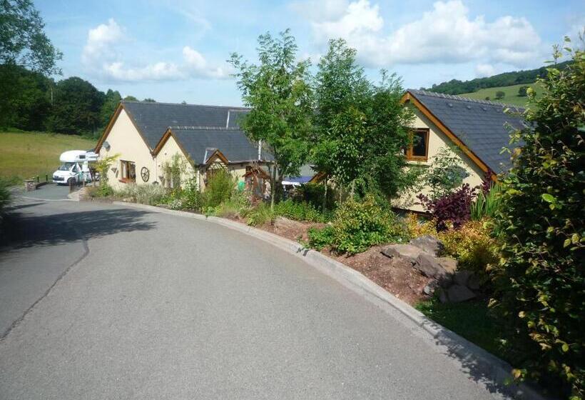 Семейный Номер, Castle Lodge   Brecon Beacons Accommodation