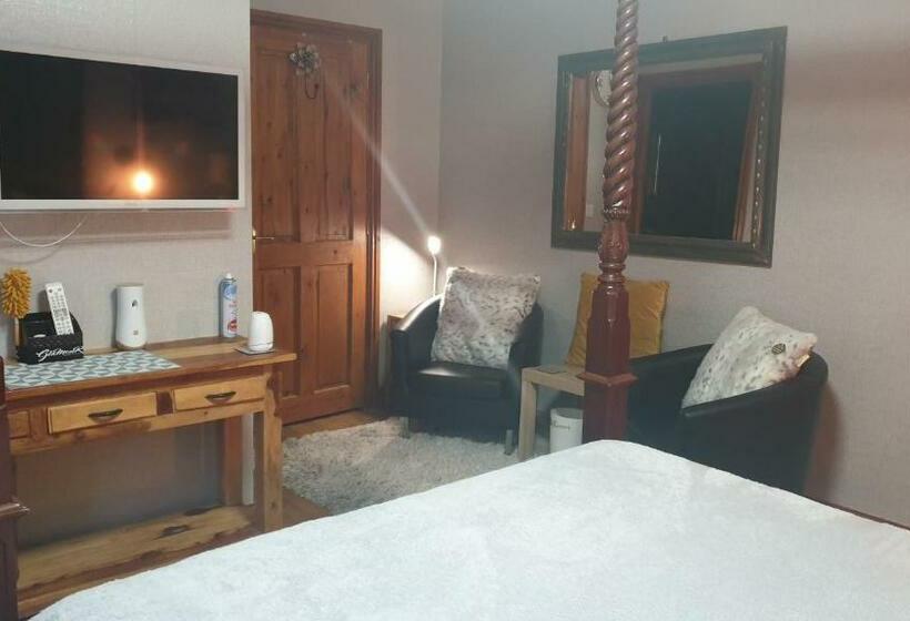 Семейный Номер, Castle Lodge   Brecon Beacons Accommodation