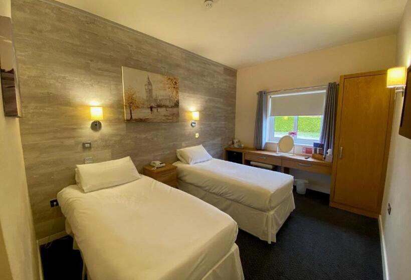 Номер Стандарт, Dudsbury Golf Club   And Spa