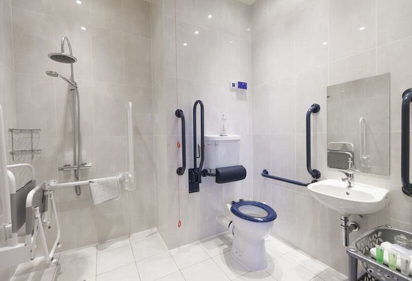Номер Стандарт, Dudsbury Golf Club   And Spa