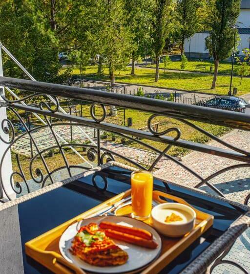اتاق خانوادگی, Park Hotel Tskaltubo   Balneo Resort