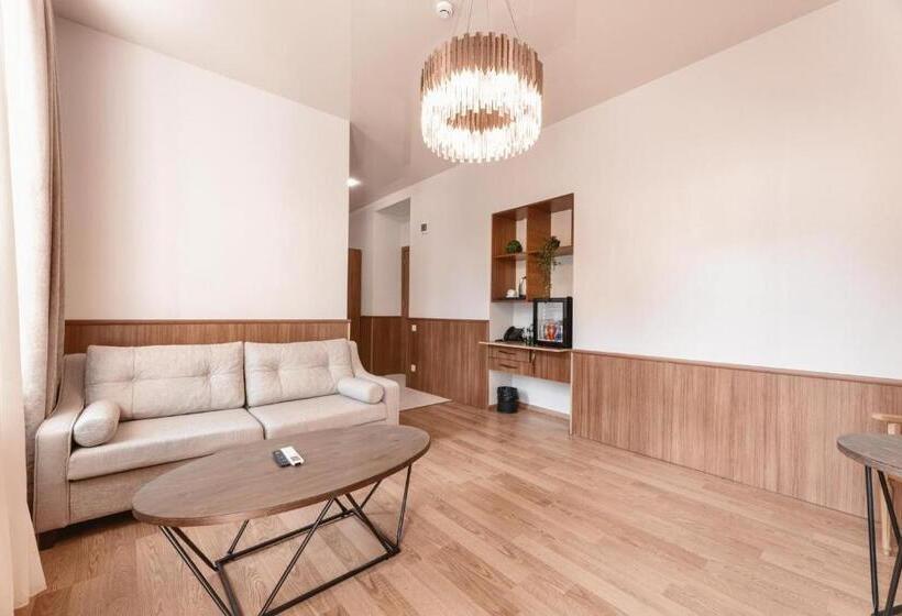 سوئیت با بالکن, Park Hotel Tskaltubo   Balneo Resort