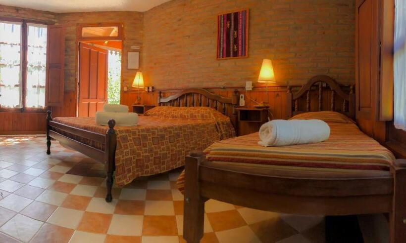 스탠다드 트리플 룸, Hostal Las Golondrinas