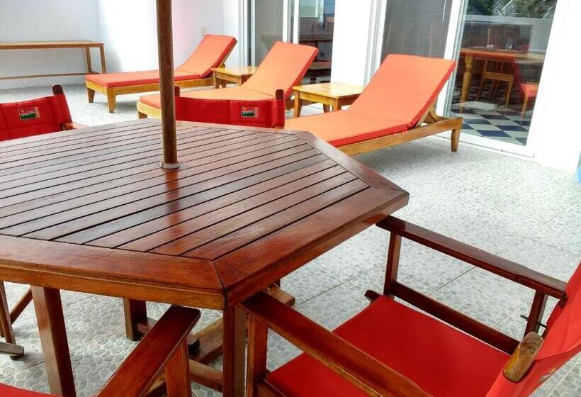 اتاق سوپریور, Drake Inn