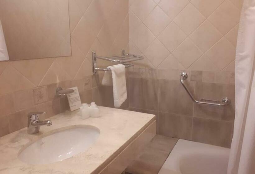 스탠다드 트리플 룸, Spa Nieves Del Cerro