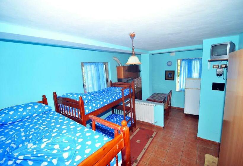 4인용 스탠다드 룸, Pemaj Hostel