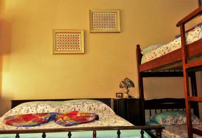 패밀리 룸, Pemaj Hostel