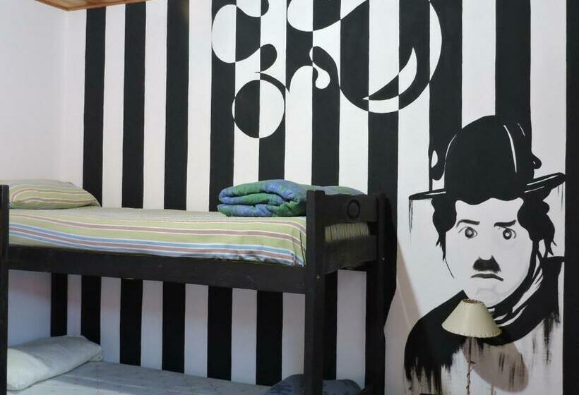 Quarto Quádruplo Estandar, Carrusel Art Hostel