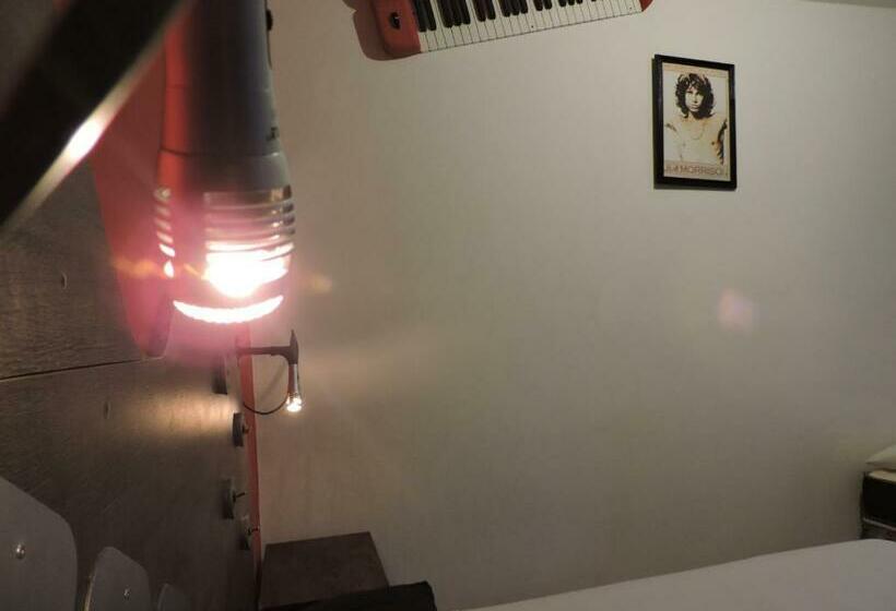 Quarto Estandar, Carrusel Art Hostel