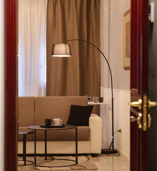 Номер Superior Кровать Кинг, Albergo Diffuso Dimora Rossi Charme B&b