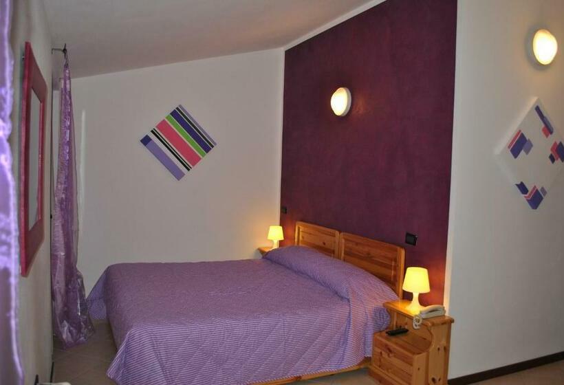 スタンダードトリプルルーム, Albergo Quattro Pini