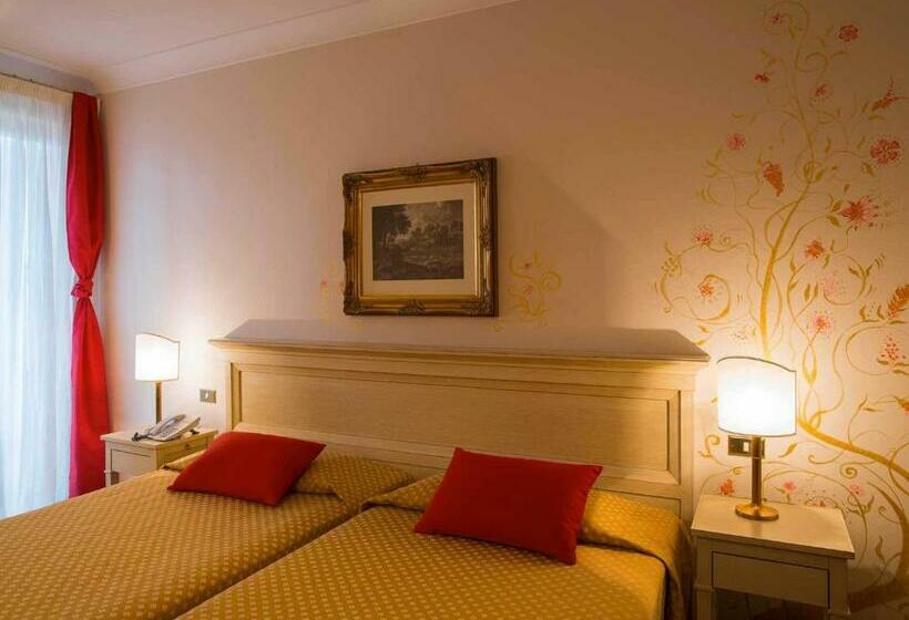 Quarto Estandar, Le Muse