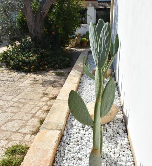 اتاق لوکس با تخت بزرگ, Masseria Tenuta Flora Maria