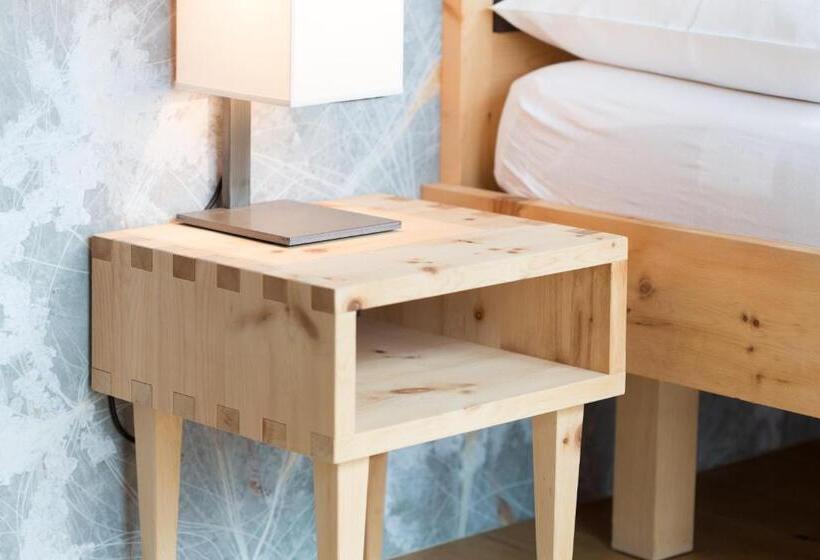 Студио Comfort, Steindl's Boutique