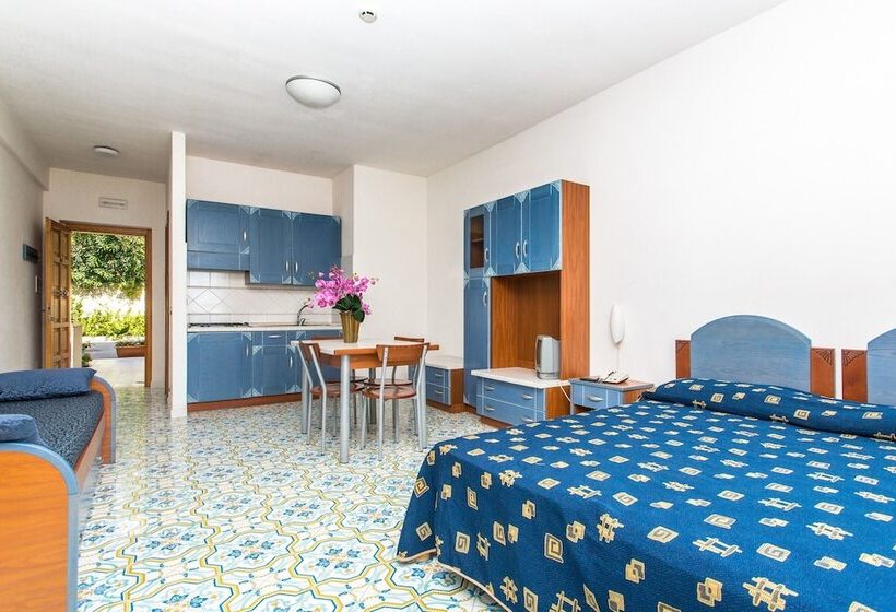 استودیوی استاندارد, Club Residence La Castellana