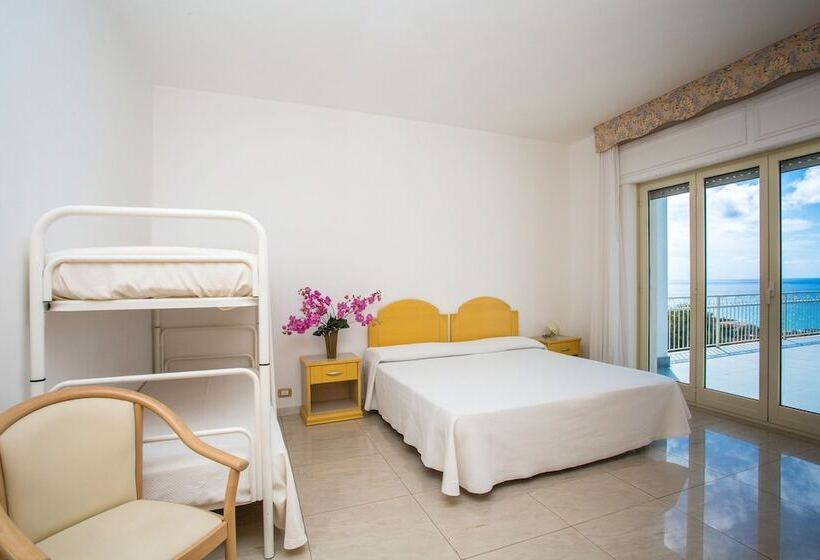 استودیوی سوپریور, Club Residence La Castellana