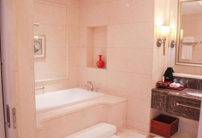 Superior suite with garden view, Carp Islet Resort Fuzhou