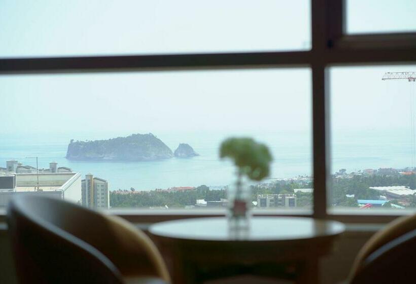 Номер Deluxe, Eastern Hotel Jeju