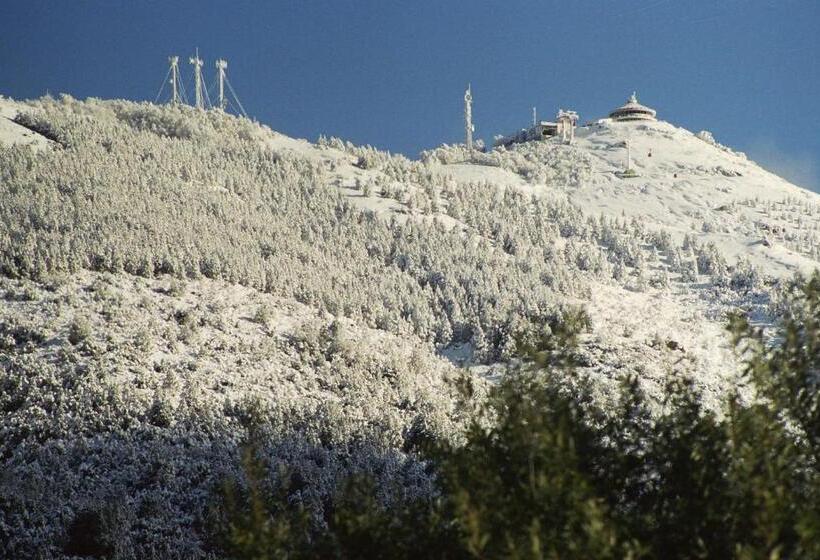 اتاق استاندارد سه نفره, Le Charme Con Parking