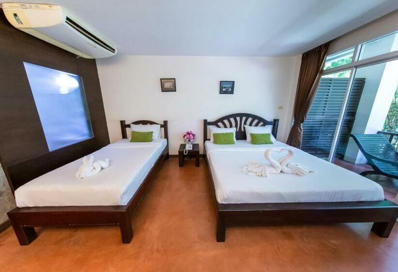 غرفة سوبيريور ثلاثية, The Riverkwai Bridge Resort
