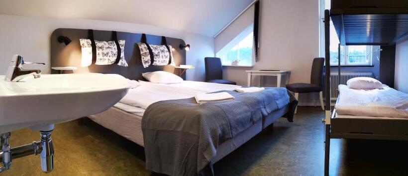 اتاق استاندارد چهار تخته, åhus B&b Och Vandrarhem